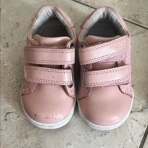 Charming Pink Velcro Baby Shoes